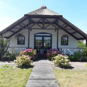 Hotel Hoeve de zeeanjelier in Sint Annaland