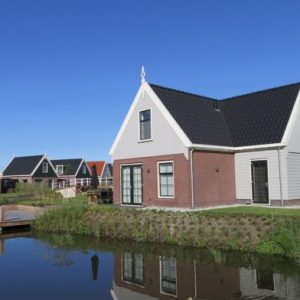 Luxurious Water Villa in Uitdam