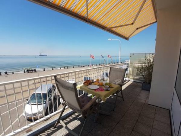 APARTMENT BY THE SEA bed by the sea in Vlissingen