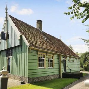 Historic Country House just outside Amsterdam in Broek in Waterland