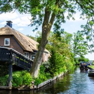 The Black Sheep Hostel in Giethoorn