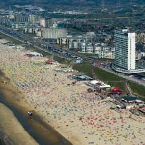 Daandasana aan Zee in Zandvoort