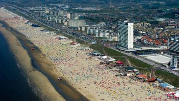 Daandasana aan Zee in Zandvoort