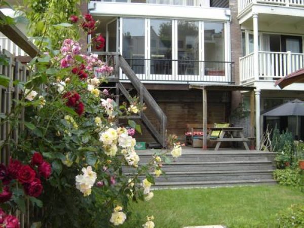 Centre Apartment with Garden in Amsterdam