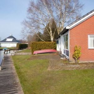 Holiday Home Aan Het Meer in Langweer