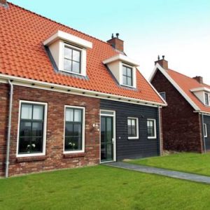 Holiday Home Charming Beveland Kindervilla in Colijnsplaat