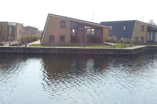 Holiday home De Lemmer 39 in Lemmer