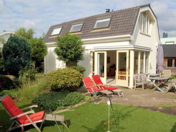 Holiday home De Luwte in Noordwijk