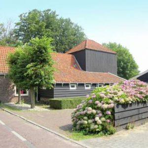 Holiday home Paradijs aan t Water in Grootschermer