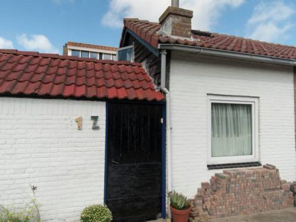 Holiday home Zicht op de Vuurtoren II in Egmond aan zee