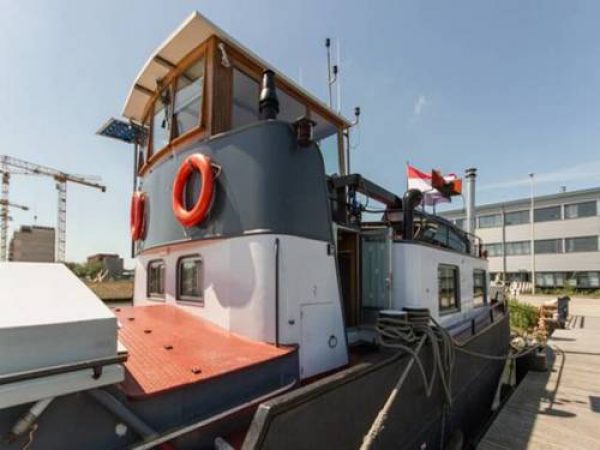 Private loft on houseboat in Amsterdam