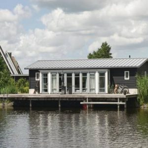 Holiday Home Bodelaeke-Rietwoning in Giethoorn