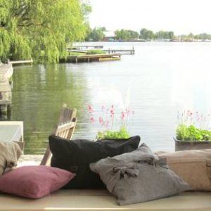 Britts Comfy lake side apartments in Vinkeveen