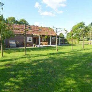 Green Cottage in Alphen