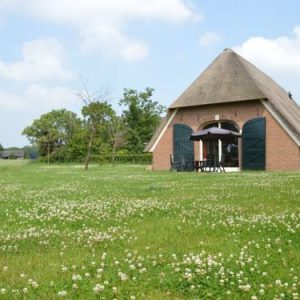 Kabinet & Dekenkist in Geesteren