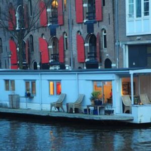 Pantheos Top Houseboat in Amsterdam
