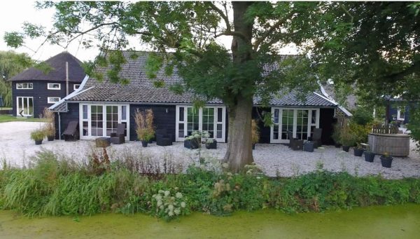 posthoorn lodge woerden