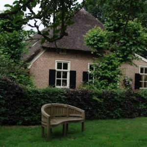 Hoeve Den Anholt in Ruinen