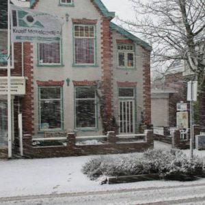 De weg naar het strand in Egmond aan Zee