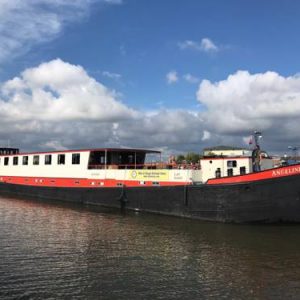 Hotel Boat Angeline in Amsterdam