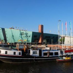 Hotelboot Zwaan in Amsterdam