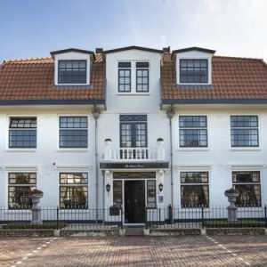 B & B Hotel The Baron Crown in Den Helder