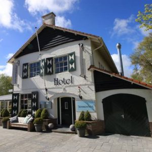 Strandhotel Dennenbos in Oostkapelle