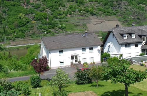 Haus Flora - Ferienwohnungen in Cochem